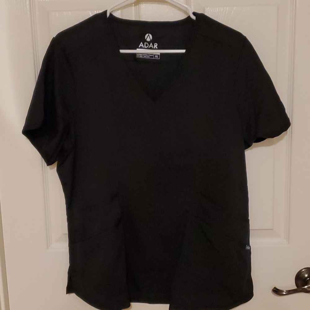 Adar Pro Women's tailored V-neck top (BRAND NEW)